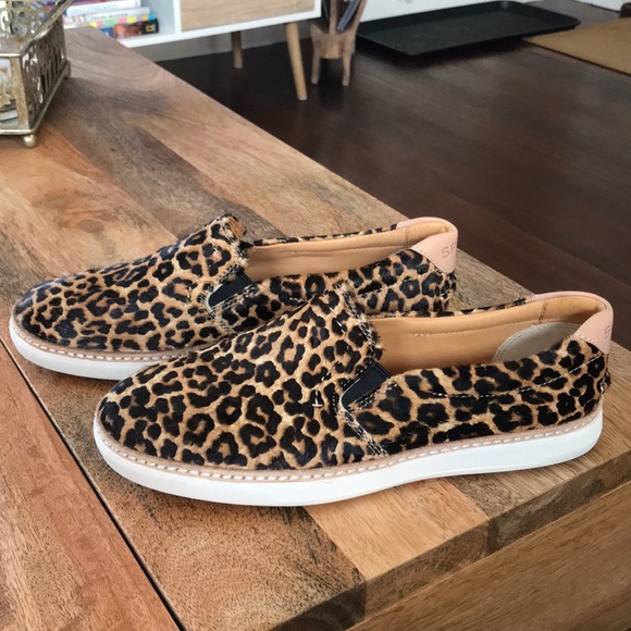 sperry leopard slip on sneakers